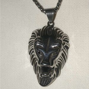 Men's Silver Lion Pendant Necklace